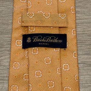 Brooks Brothers Makers Orange Geometric Tie 100% Silk Made In USA 58" X  3-1/2